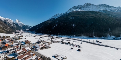 Bild: view of arlberglife with mountains