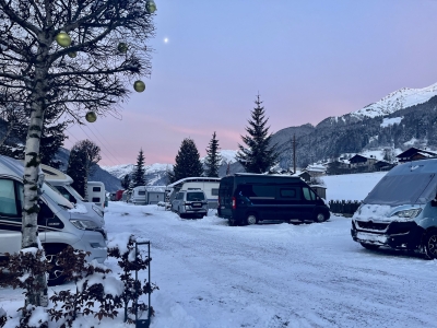 Bild: sunrise at Arlberg Camping in Winter