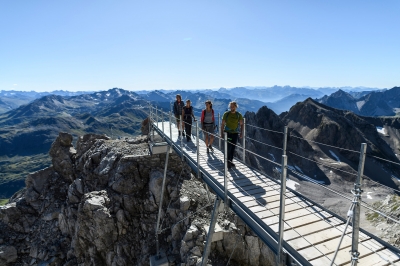 Bild: Vallugabahn cable car with stunning views over the Tyrolean Alps